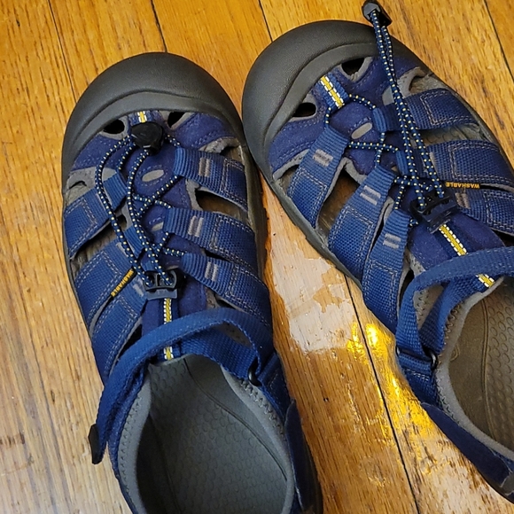 KEEN  Men's Footwear SHOES SIZE 7 US - Picture 3 of 15